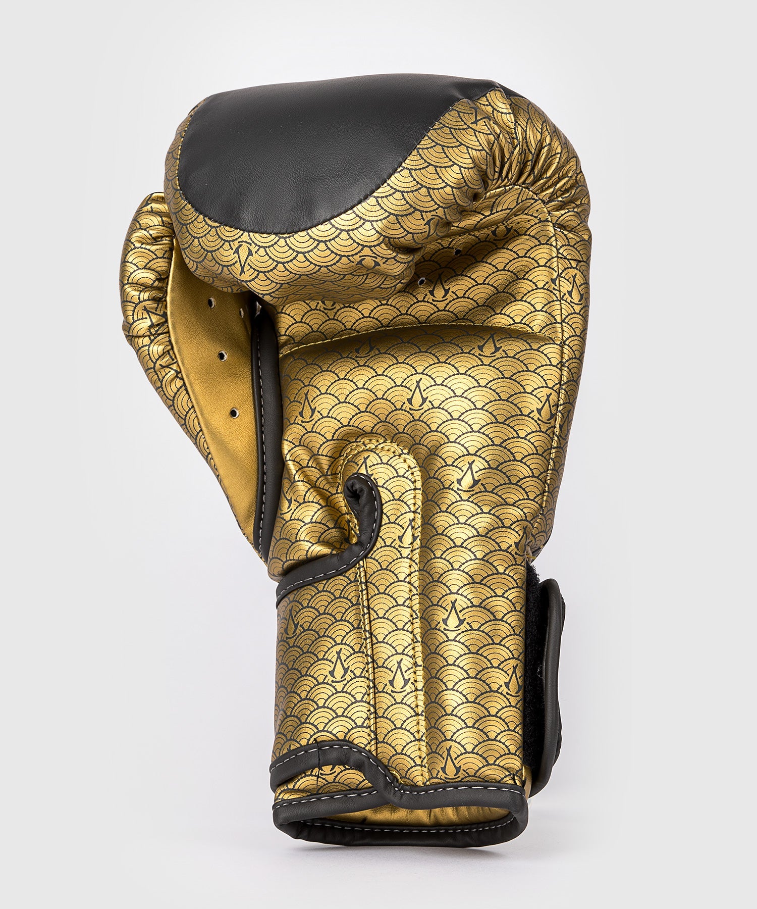 Venum x Assassins Creed Shadows Boxing Gloves - Black/Gold