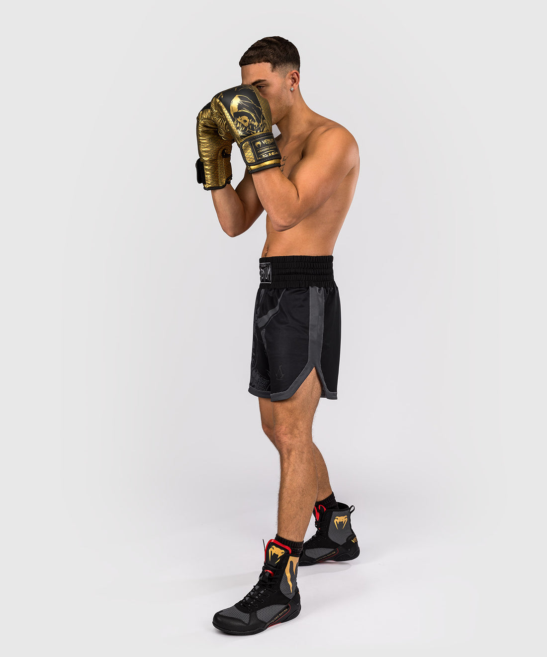 Venum x Assassins Creed Shadows Boxing Short - Black