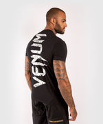 Load image into Gallery viewer, Venum Giant T-shirt - Black
