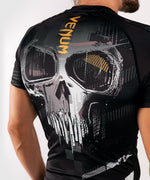 Load image into Gallery viewer, VENUM Skull Rashguard - Short Sleeves - Black
