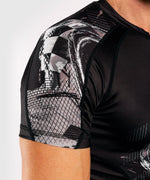 Load image into Gallery viewer, VENUM Skull Rashguard - Short Sleeves - Black
