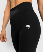 Load image into Gallery viewer, Venum Essential Lifestyle Leggings - Black
